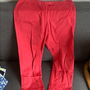 Red vineyard vines pants